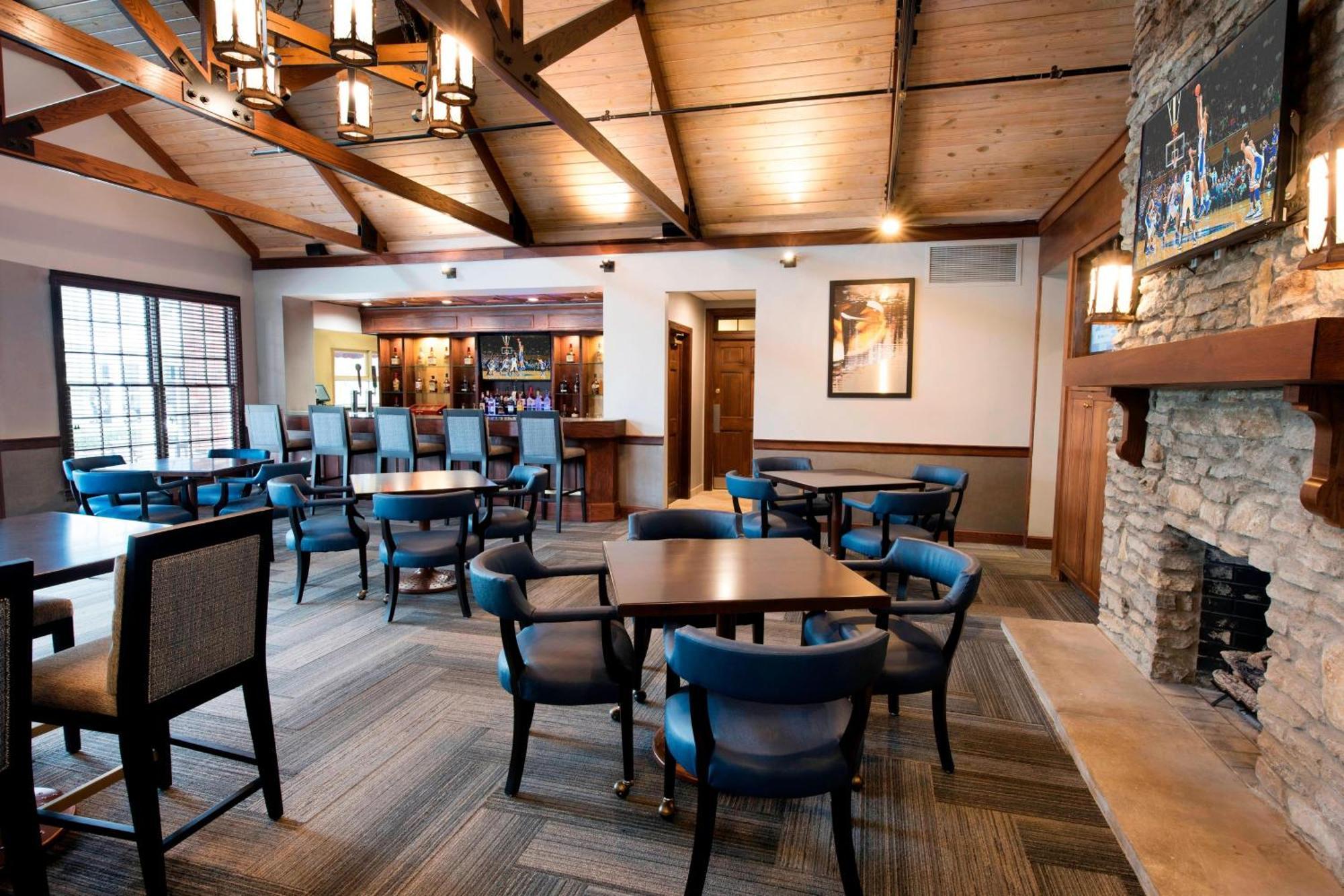 Marriott Lexington Griffin Gate Golf Resort & Spa Exterior photo